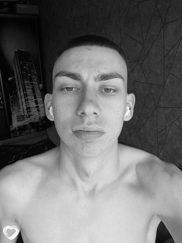 Вадим, 19, Новосибирске — анкета №2782295