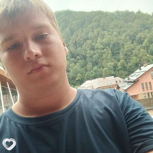 Павел, 19, Волжском — анкета №2782438