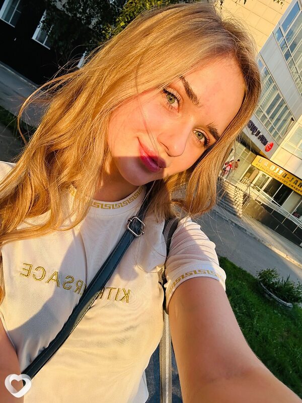 Анна, 23, Екатеринбурге — анкета №2782906