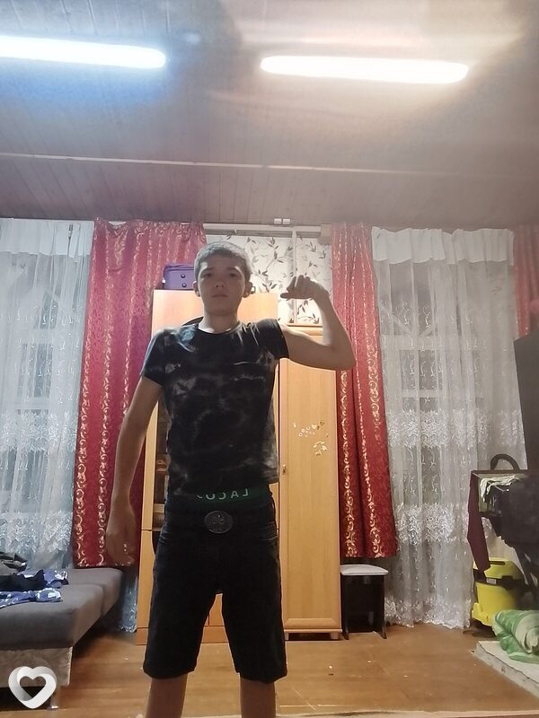 Антон, 25, Екатеринбурге — анкета №2783912