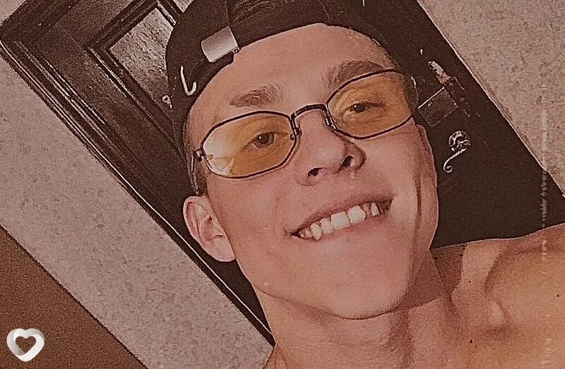 Кирилл, 23, Барнауле — анкета №2783997