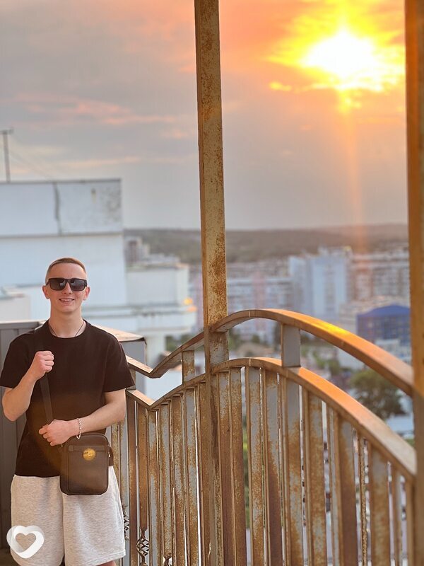 Максим, 19, Белгороде — анкета №2784743