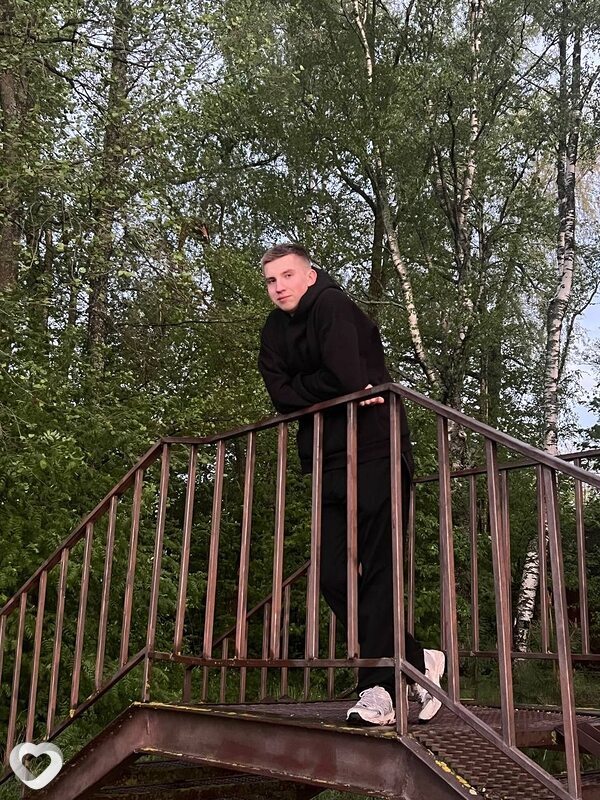 Юра, 19, Санкт-Петербурге — анкета №2785280