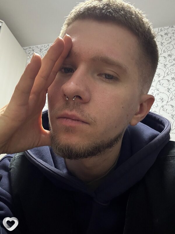 Миша, 27, Екатеринбурге — анкета №2785373