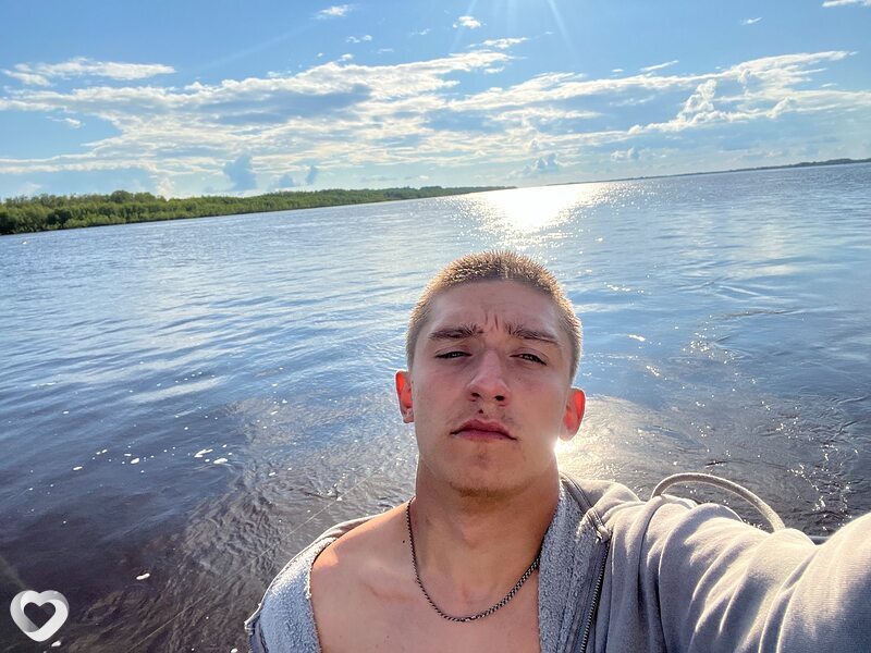 Владислав, 20, Сургуте — анкета №2785922