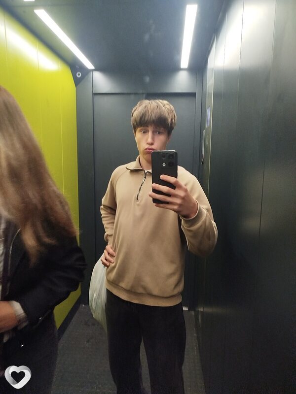 Данил, 19, Самаре — анкета №2788353