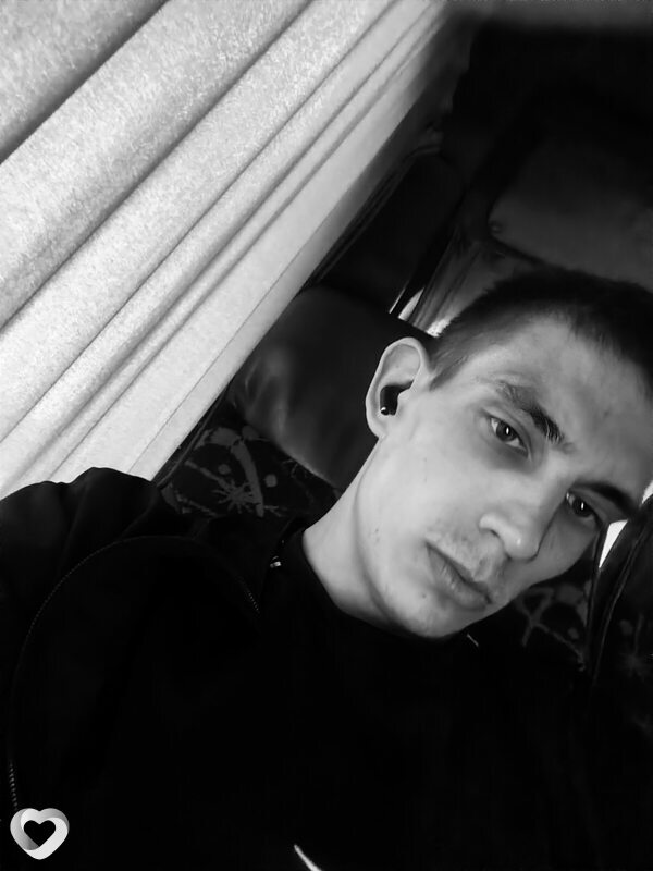 Артём, 21, Тюмени — анкета №2788958