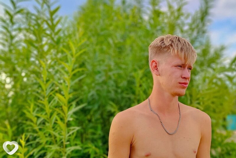 Данил, 20, Уссурийске — анкета №2789160