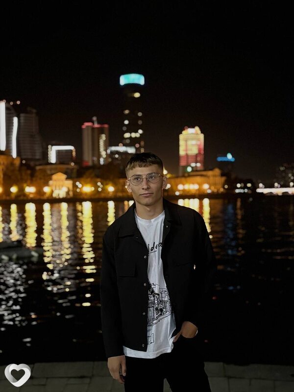 Максим, 19, Екатеринбурге — анкета №2789454