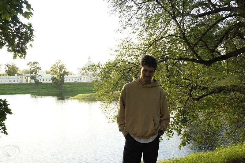 Максим, 24, Санкт-Петербурге — анкета №2789825