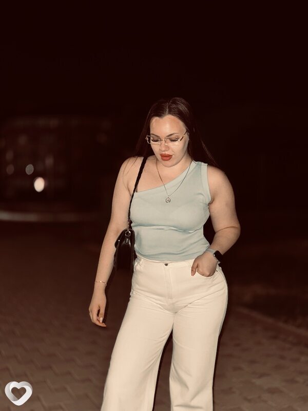 Полина, 21, Ейске — анкета №2790704
