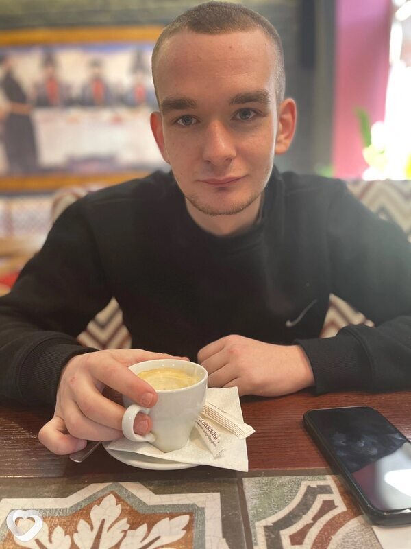 Владимир, 23, Новом Осколе — анкета №2791011