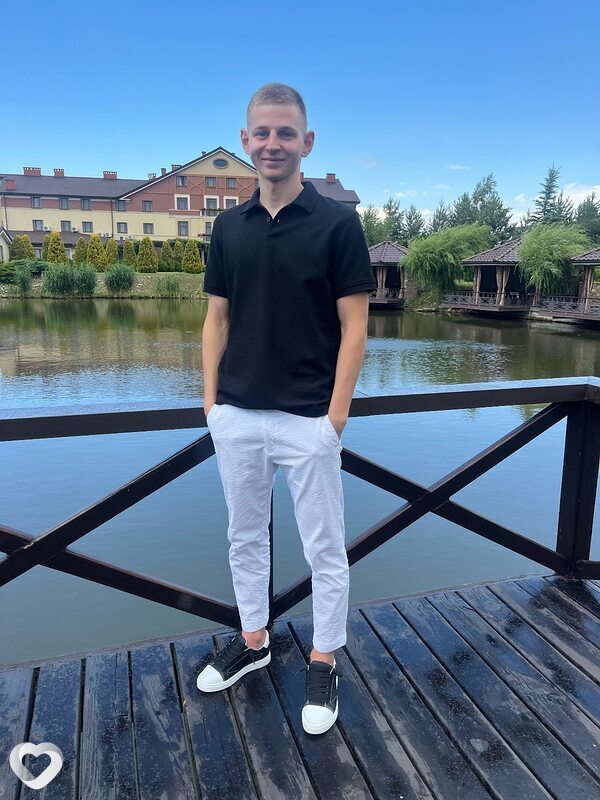 Дмитро, 22, Ровно — анкета №2790967