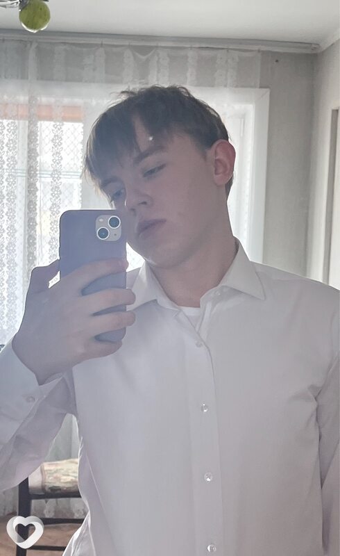 Олег, 20, Благовещенске — анкета №2791428