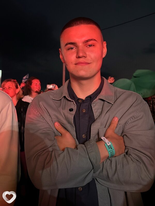 Дмитрий, 19, Ижевске — анкета №2791398