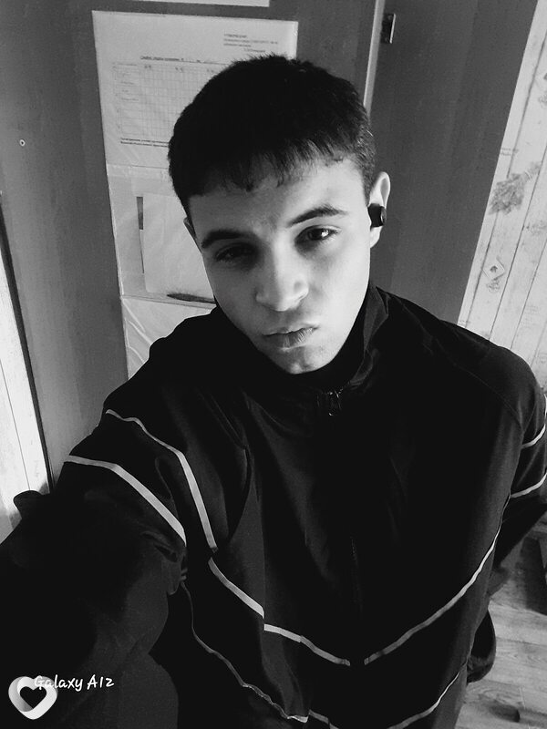 Михаил, 20, Речице — анкета №2791777