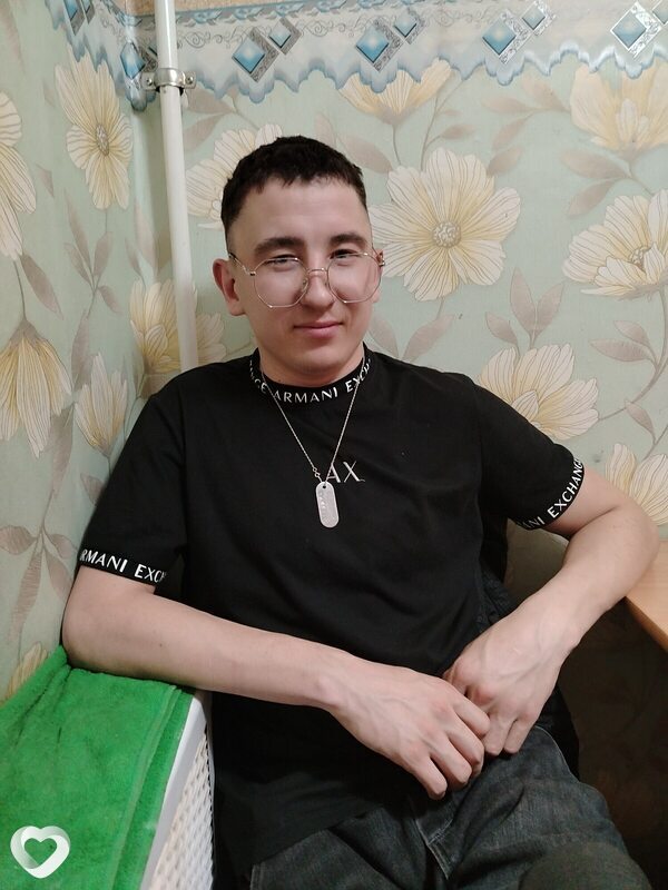 Виктор, 25, Лучегорск — анкета №2793646