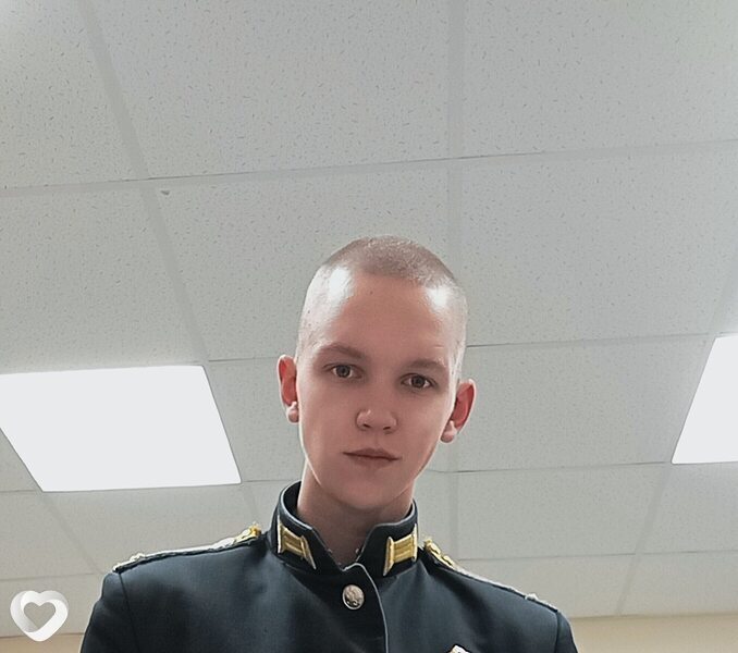Данила, 21, Москве — анкета №2794182