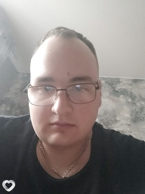 Антон, 21, Жлобине — анкета №2794705
