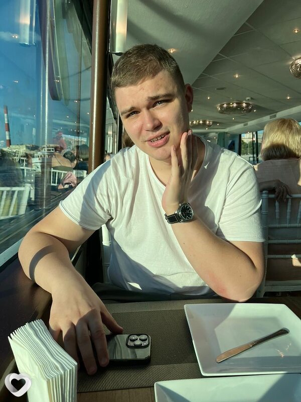 Антон, 24, Могилев — анкета №2795192