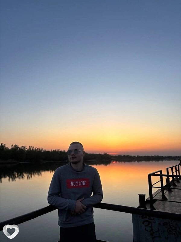 Витя, 21, Москве — анкета №2795777