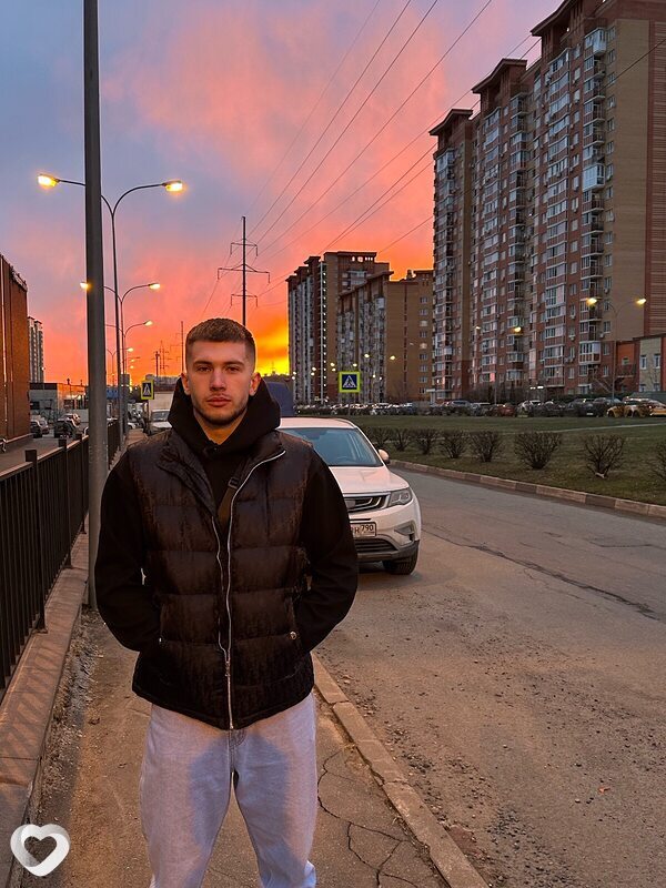 Данила, 22, Москве — анкета №2796108