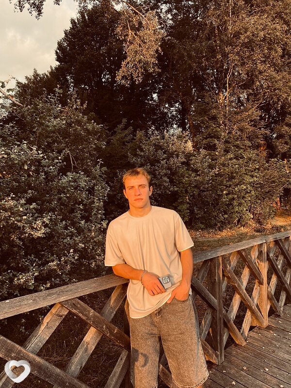 Максим, 21, Туле — анкета №2796033