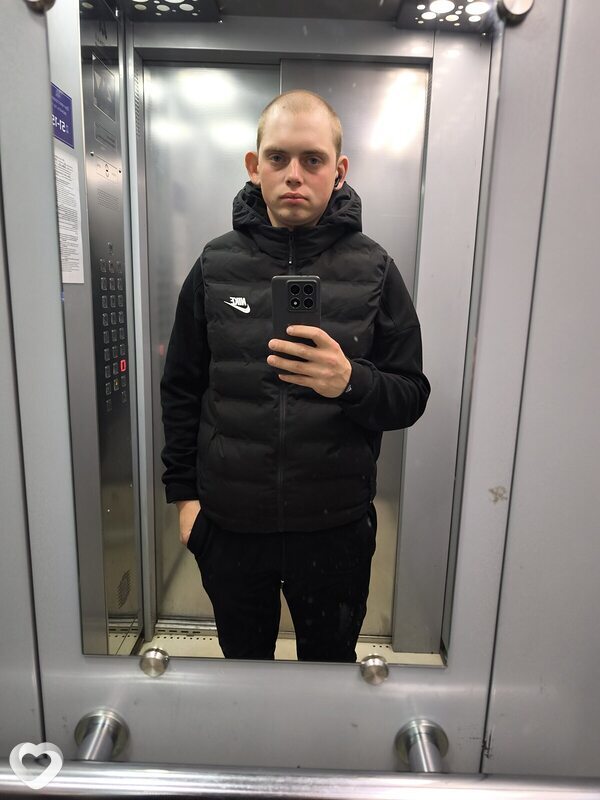 Иван, 23, Москве — анкета №2796493