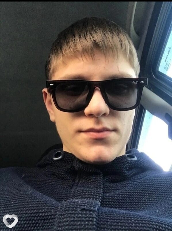 Александр, 20, Саратове — анкета №2797264