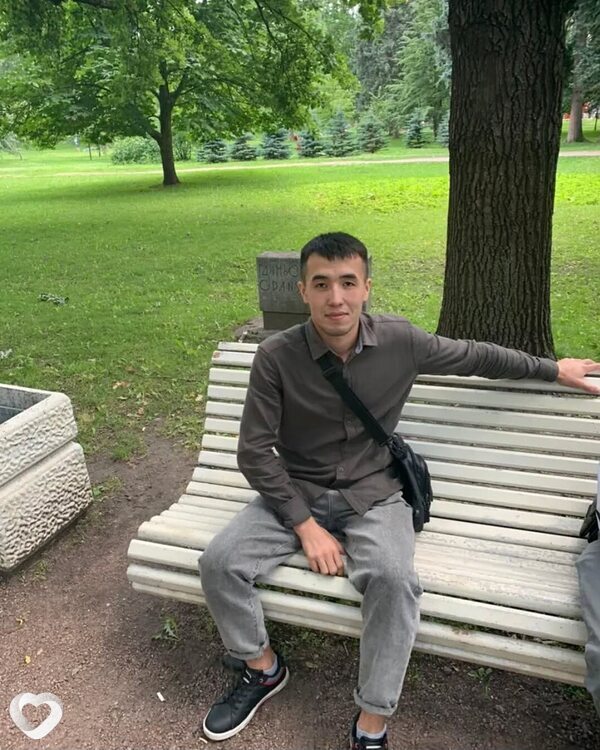 Курманбек, 23, Екатеринбурге — анкета №2798081