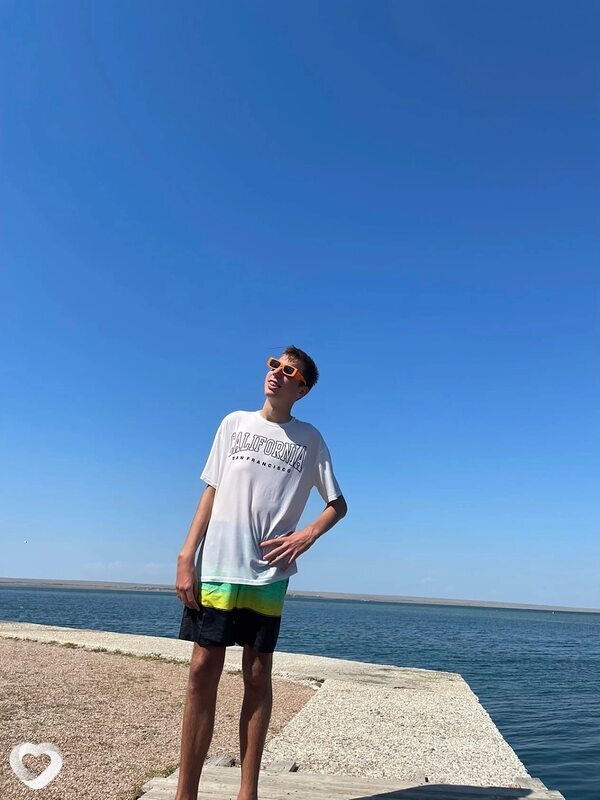 Владимир, 22, Евпатории — анкета №2798797