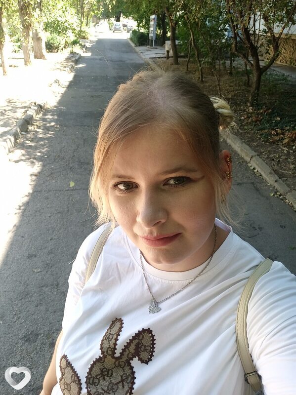 Вика, 27, Саках — анкета №2800547