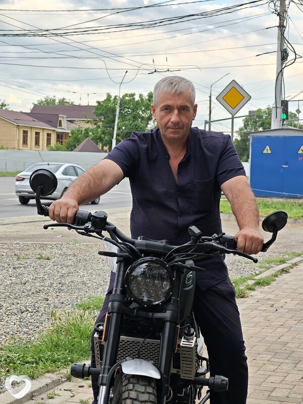 Артём, 43, Черкесске — анкета №2801682