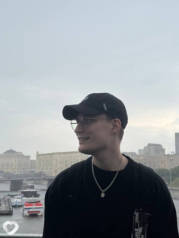 Саша, 25, Москве — анкета №2801335