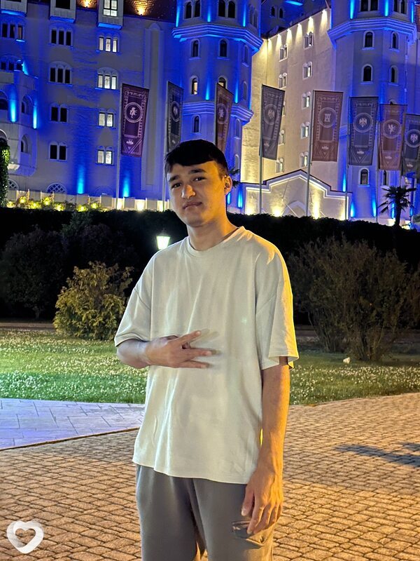 Sohibkurbon, 20, Сочи — анкета №2801572