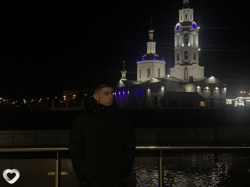 Артем, 19, Орёл — анкета №2801704