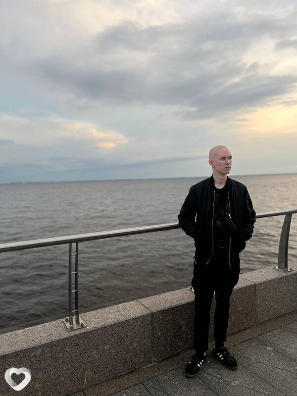 Илья, 22, Санкт-Петербурге — анкета №2802477