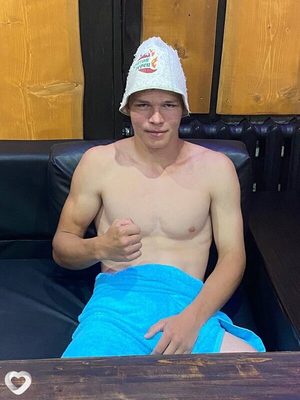Алексей, 18, Минске — анкета №2802425