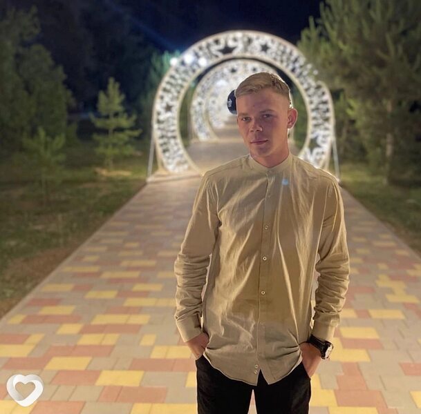 Александр, 25, Кунгуре — анкета №2802519