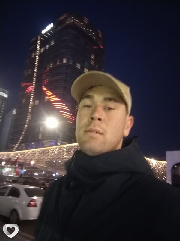 Алик, 27, Ростове-на-Дону — анкета №2802793