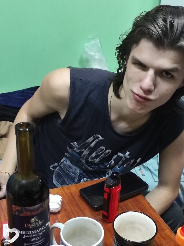 Богдан, 19, Туапсе — анкета №2803456