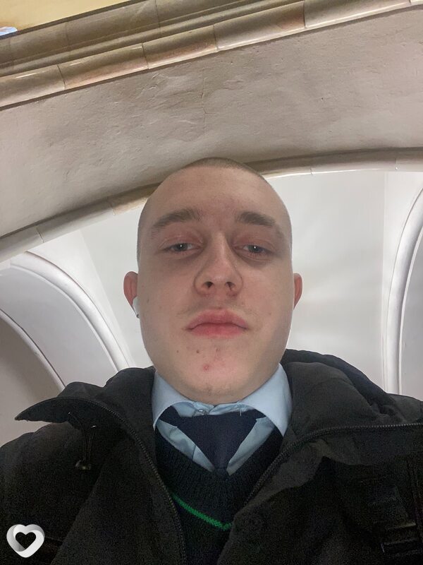 Михаил, 19, Москве — анкета №2803914