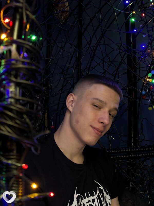 Олег, 22, Петрозаводске — анкета №2804794