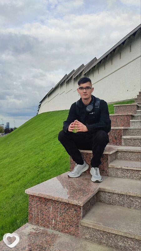 Артём, 19, Санкт-Петербурге — анкета №2805278