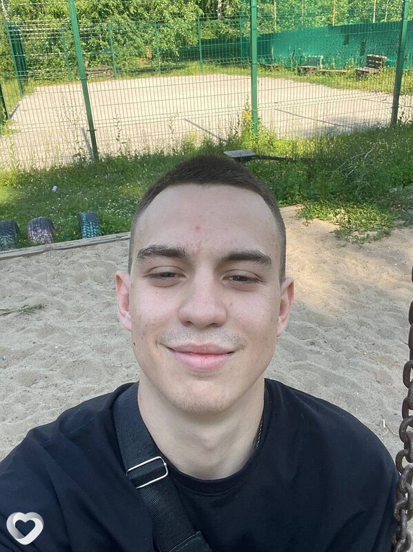 Александр, 21, Новосибирске — анкета №2806024