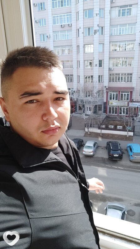 Антон, 27, Уссурийске — анкета №2806033