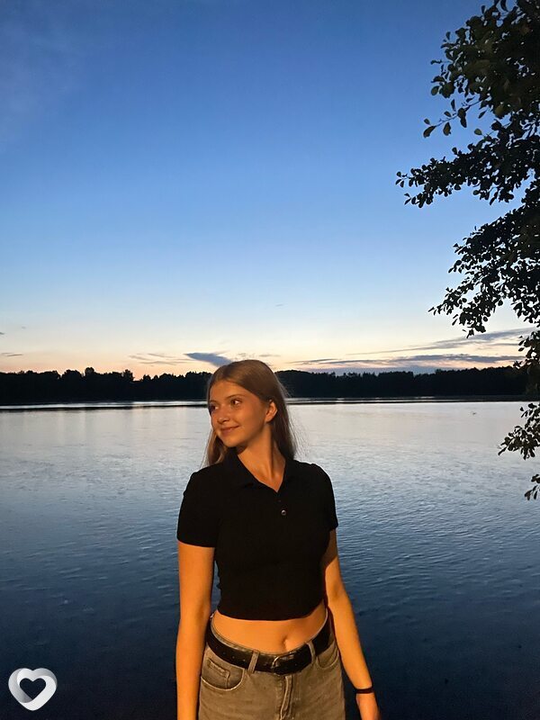 Аня, 18, Смоленске — анкета №2806080