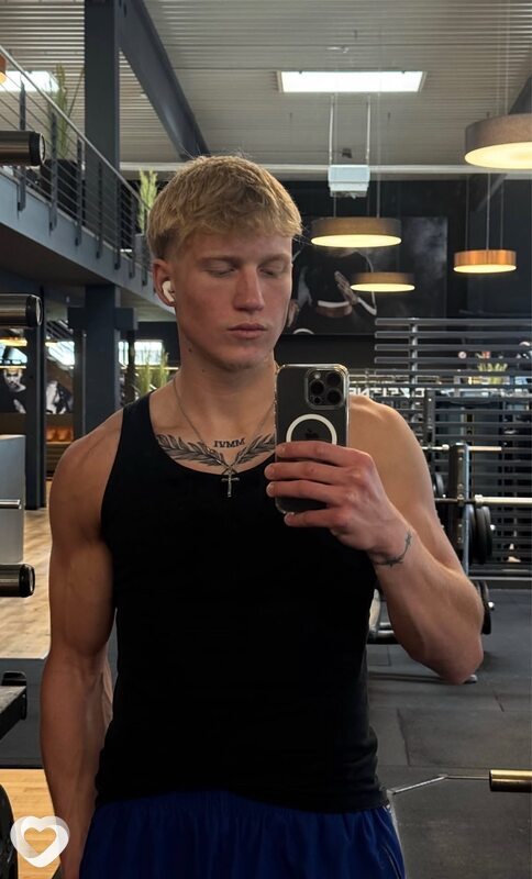 Алексей, 19, Всеволожске — анкета №2807187