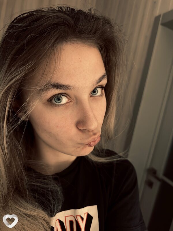 Арина, 19, Кемерове — анкета №2807736