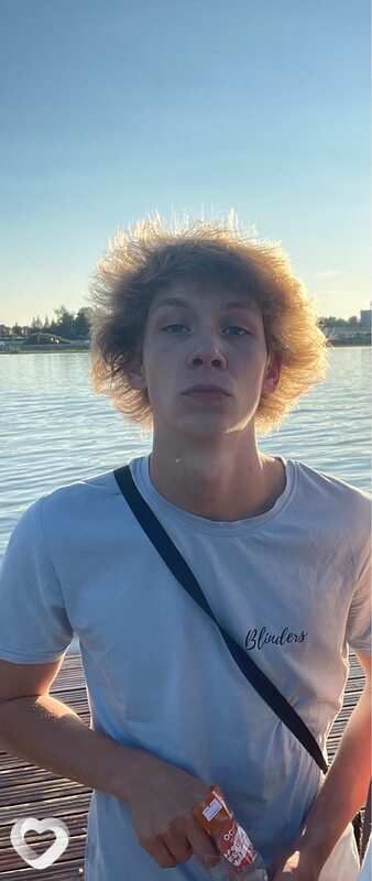 Лёва, 19, Великом Новгороде — анкета №2808231
